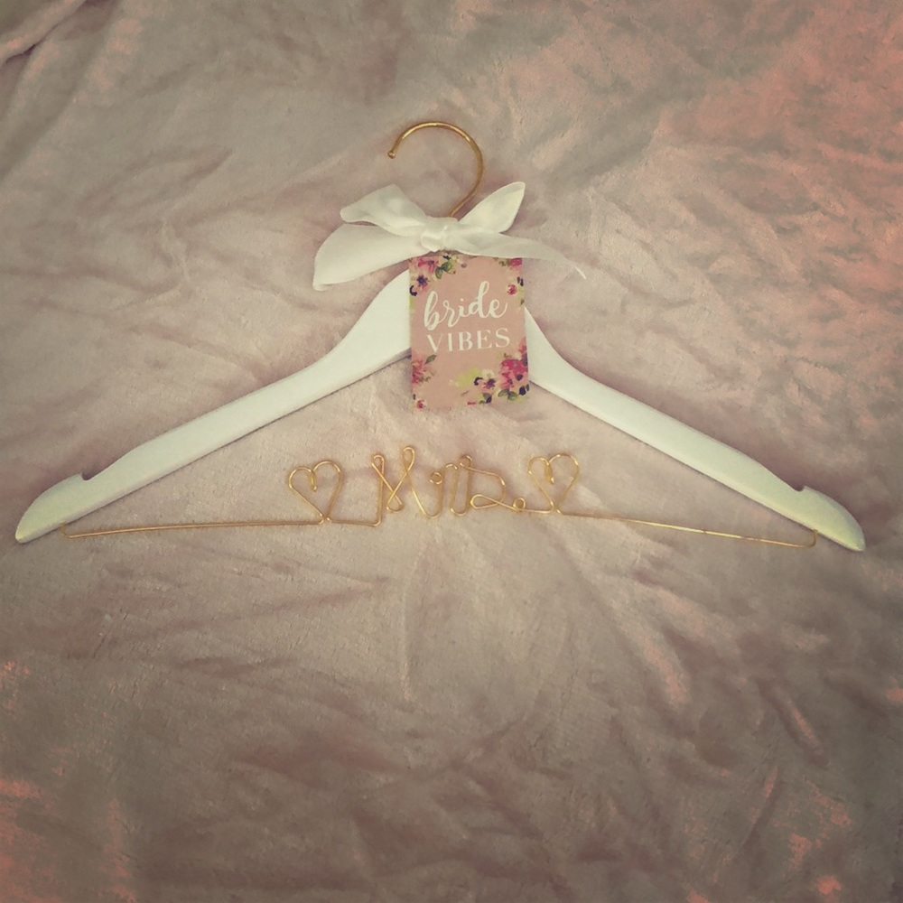 Mrs Hanger for weddings & bridal showers